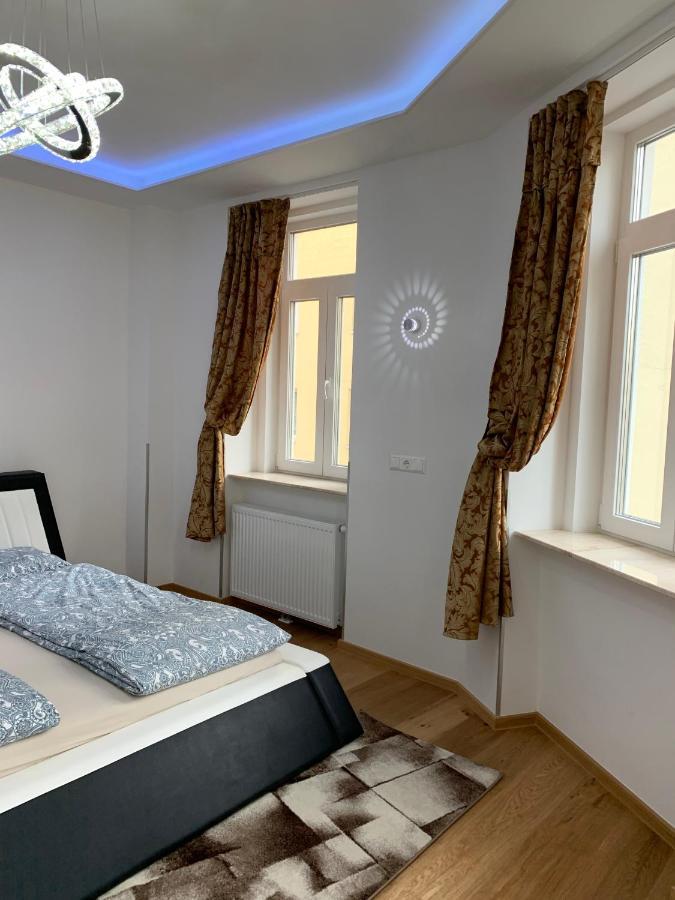 Colony 2* Wien